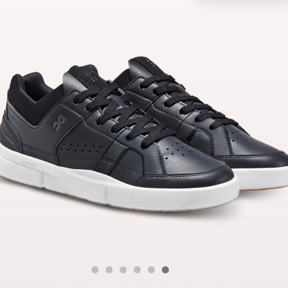 Women’s OnCloud Roger Clubhouse size 8